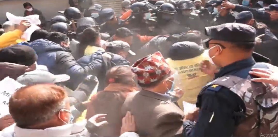 वालुवाटारमा भएको प्रदर्शनमा पहाडीसहित २६ अधिकारकर्मी पक्राउ